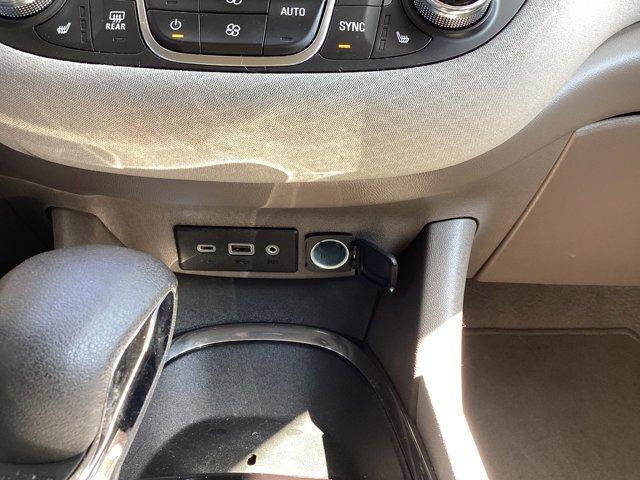 Photo of 2024 Summit White Chevrolet Malibu