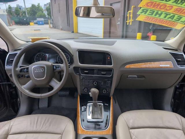Photo of 2009 Black Audi Q5