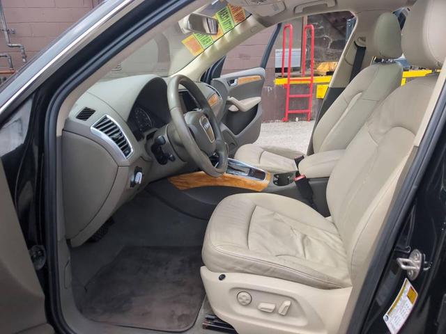 Photo of 2009 Black Audi Q5