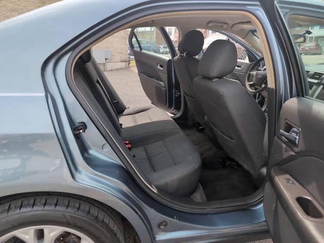 Photo of 2012 Blue Ford Fusion