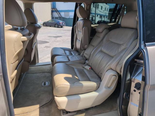 Photo of 2008 Gold Honda Odyssey