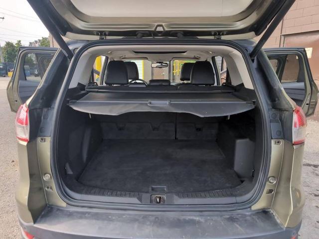 Photo of 2014 Green Ford Escape