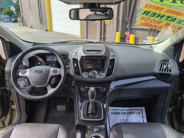 Photo of 2014 Green Ford Escape