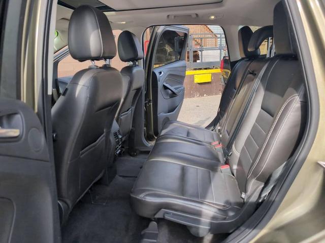 Photo of 2014 Green Ford Escape