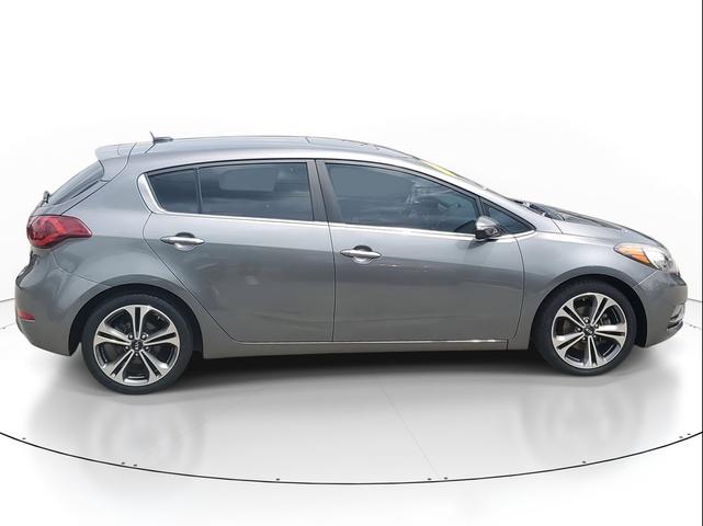 Photo of 2016 Graphite Steel Metallic Kia Forte