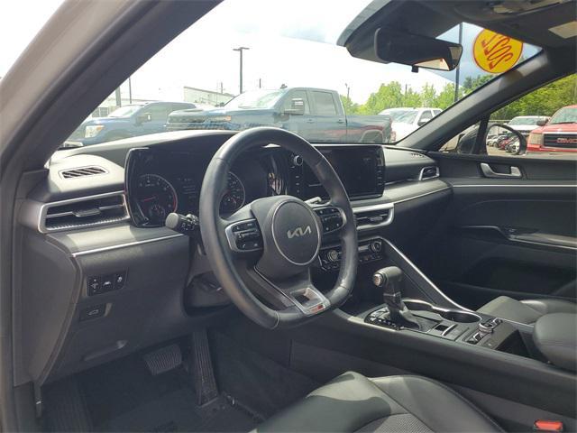 Photo of 2022 Wolf Gray Kia K5