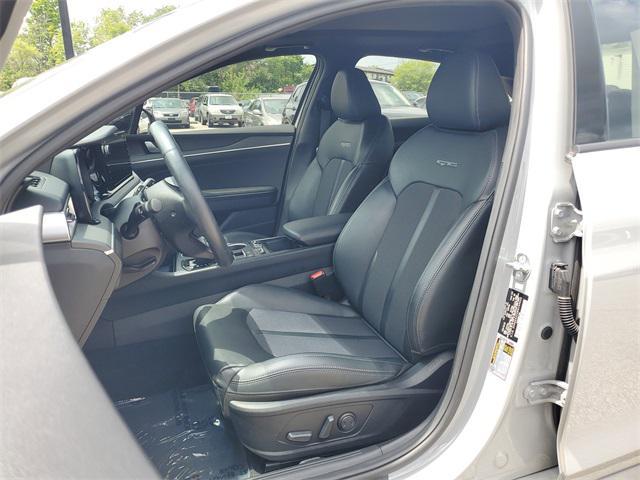 Photo of 2022 Wolf Gray Kia K5