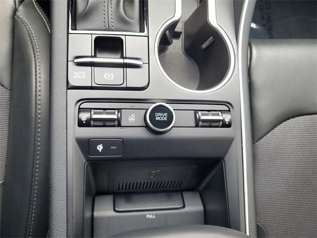 Photo of 2022 Wolf Gray Kia K5