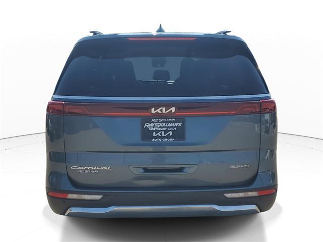 Photo of 2022 Astra Blue Kia Carnival