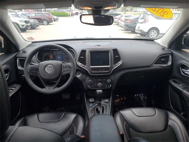 Photo of 2022 Bright White Clearcoat Jeep Cherokee