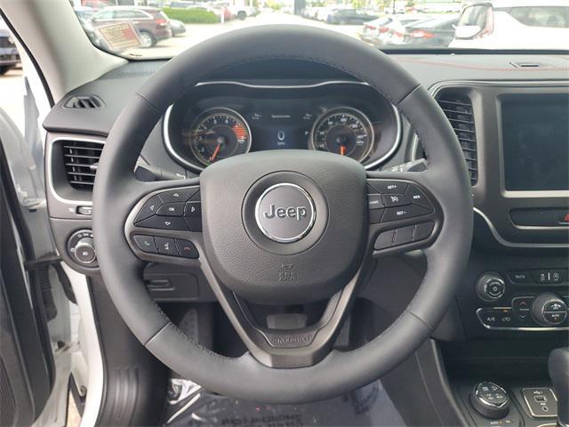 Photo of 2022 Bright White Clearcoat Jeep Cherokee