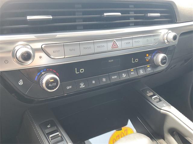 Photo of 2021 Everlasting Silver Kia Telluride