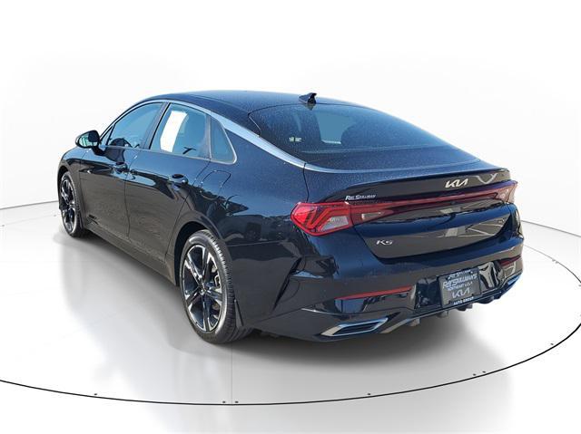 Photo of 2022 Ebony Black Kia K5