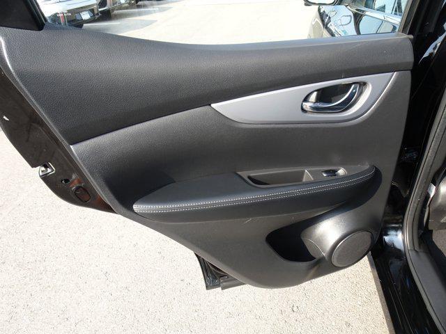 Photo of 2020 Magnetic Black Pearl Nissan Rogue Sport