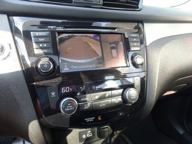 Photo of 2020 Magnetic Black Pearl Nissan Rogue Sport