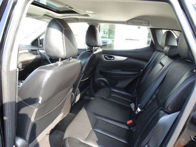 Photo of 2020 Magnetic Black Pearl Nissan Rogue Sport