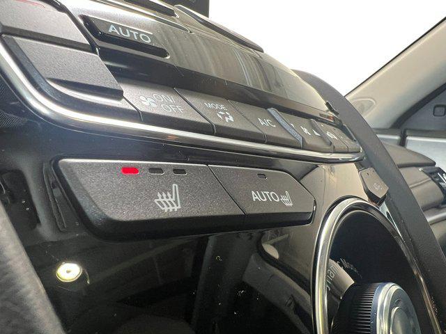 Photo of 2025 Platinum White Pearl Acura RDX