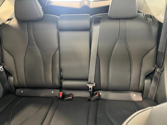 Photo of 2025 Platinum White Pearl Acura RDX