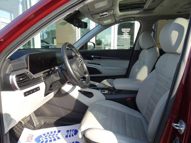 Photo of 2023 Dawning Red Kia Telluride