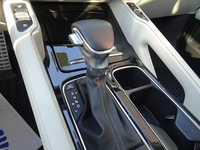 Photo of 2023 Dawning Red Kia Telluride