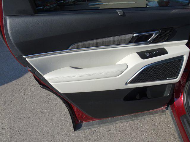 Photo of 2023 Dawning Red Kia Telluride