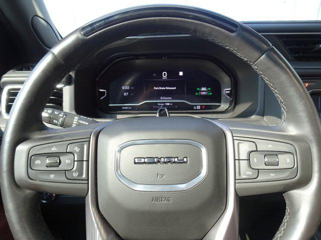 Photo of 2023 White Frost Tricoat GMC Yukon