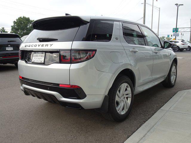 Photo of 2023 Hakuba Silver Metallic Land Rover Discovery Sport