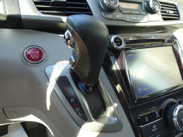 Photo of 2016 Obsidian Blue Pearl Honda Odyssey