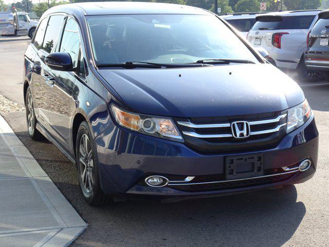 Photo of 2016 Obsidian Blue Pearl Honda Odyssey