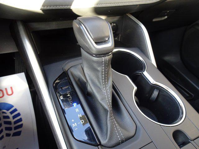 Photo of 2022 Wind Chill Pearl Toyota Highlander