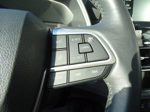 Photo of 2022 Wind Chill Pearl Toyota Highlander