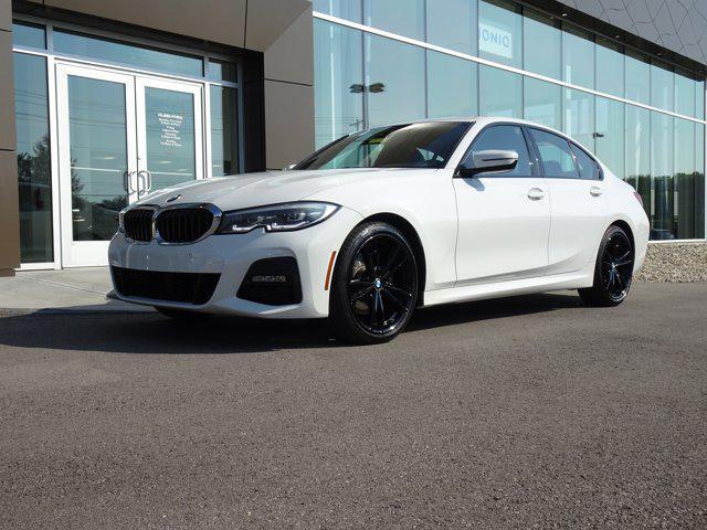 Photo of 2020 Alpine White BMW 330