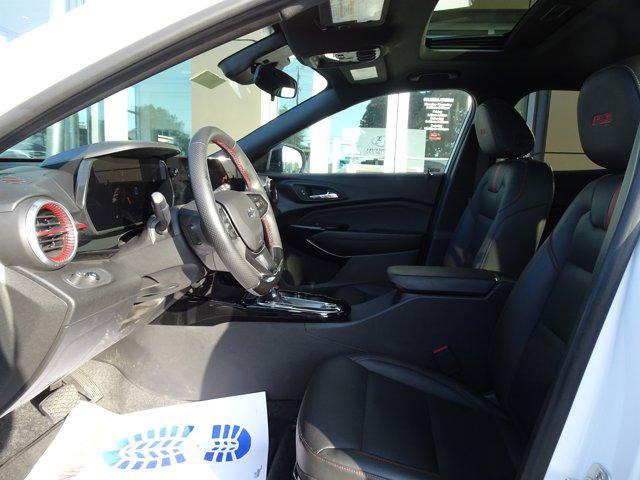 Photo of 2024 Summit White Chevrolet Trax