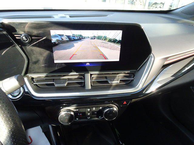 Photo of 2024 Summit White Chevrolet Trax