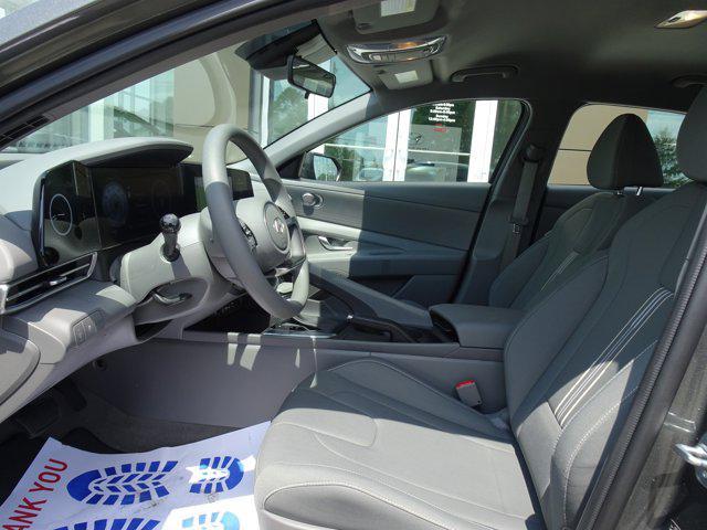 Photo of 2024 Amazon Gray Hyundai ELANTRA