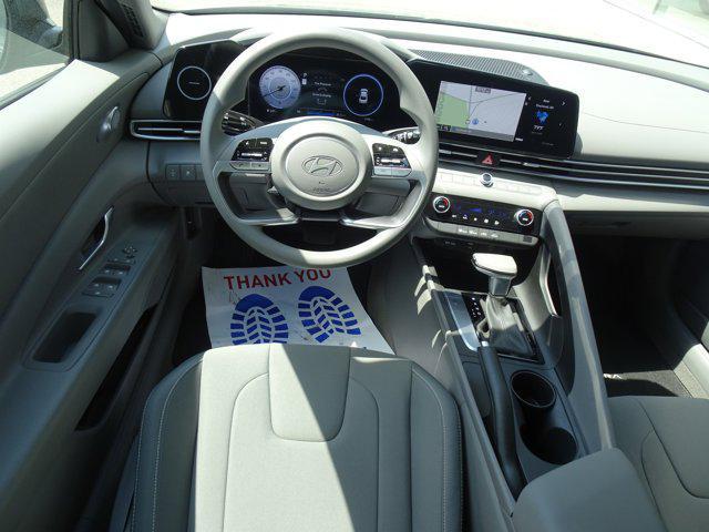 Photo of 2024 Amazon Gray Hyundai ELANTRA