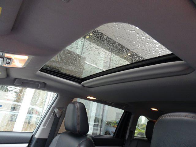 Photo of 2019 Celestial Silver Metallic Toyota Highlander