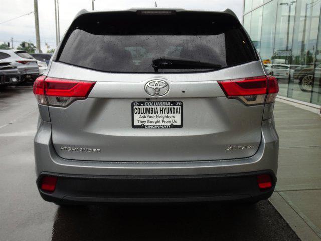 Photo of 2019 Celestial Silver Metallic Toyota Highlander