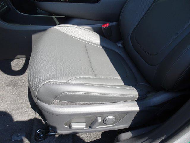Photo of 2025 Shimmering Silver Hyundai TUCSON Hybrid