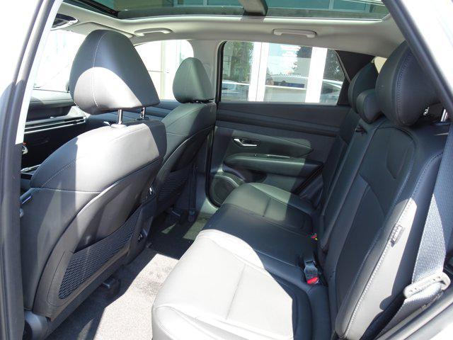 Photo of 2025 Shimmering Silver Hyundai TUCSON Hybrid