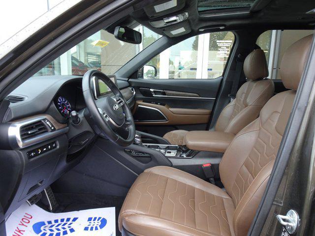 Photo of 2021 Dark Moss Kia Telluride