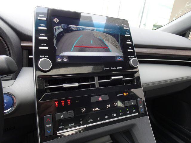 Photo of 2022 Wind Chill Pearl Toyota Avalon Hybrid