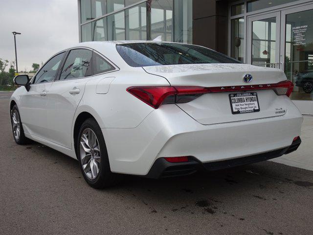 Photo of 2022 Wind Chill Pearl Toyota Avalon Hybrid