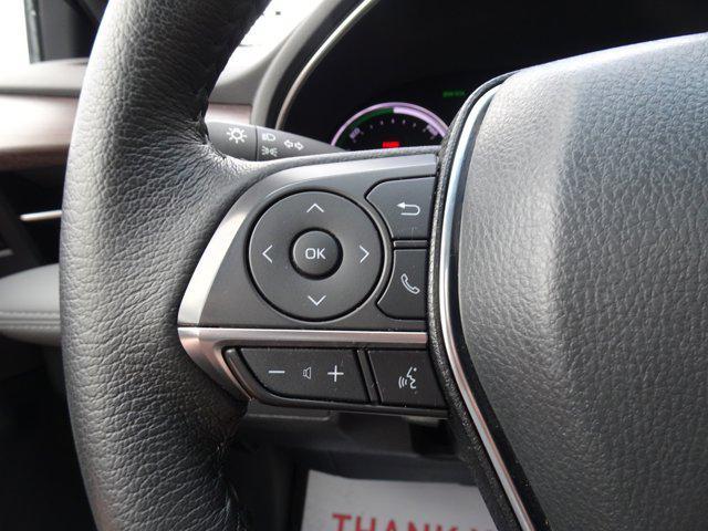 Photo of 2022 Wind Chill Pearl Toyota Avalon Hybrid