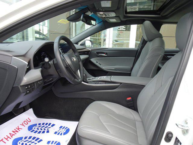 Photo of 2022 Wind Chill Pearl Toyota Avalon Hybrid
