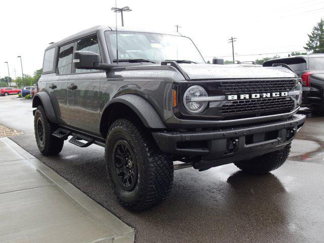 Photo of 2024 Shadow Black Ford Bronco