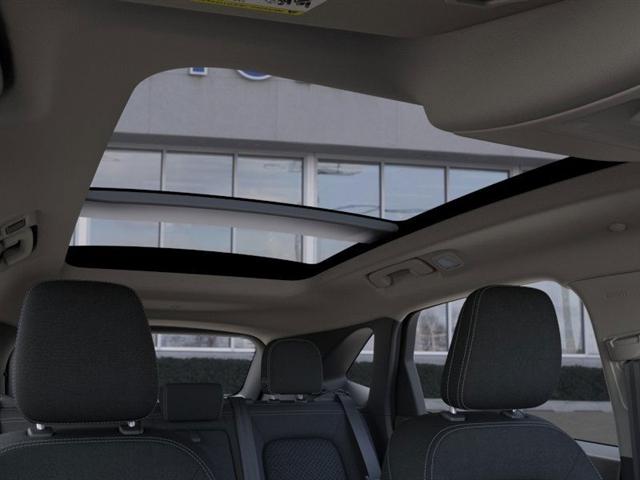 Photo of 2025 Vapor Blue Metallic Ford Escape