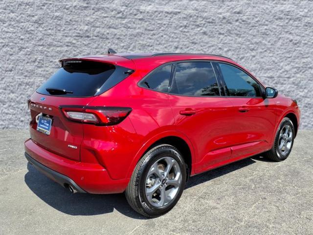 Photo of 2023 Red Metallic Ford Escape