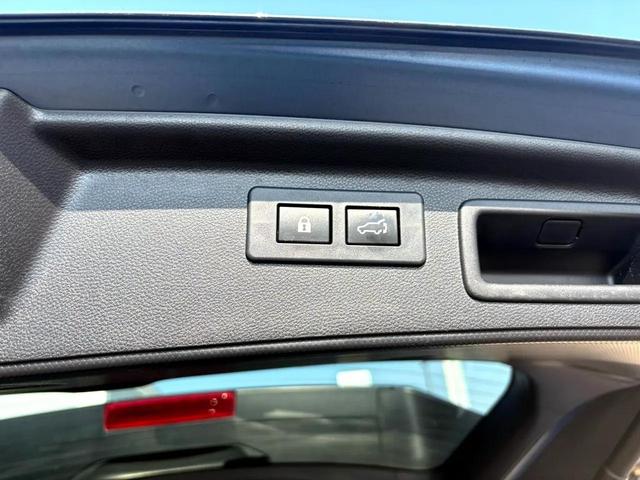 Photo of 2021 Horizon Blue Pearl Subaru Forester
