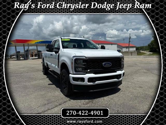 Photo of 2025 Oxford White Ford F-350